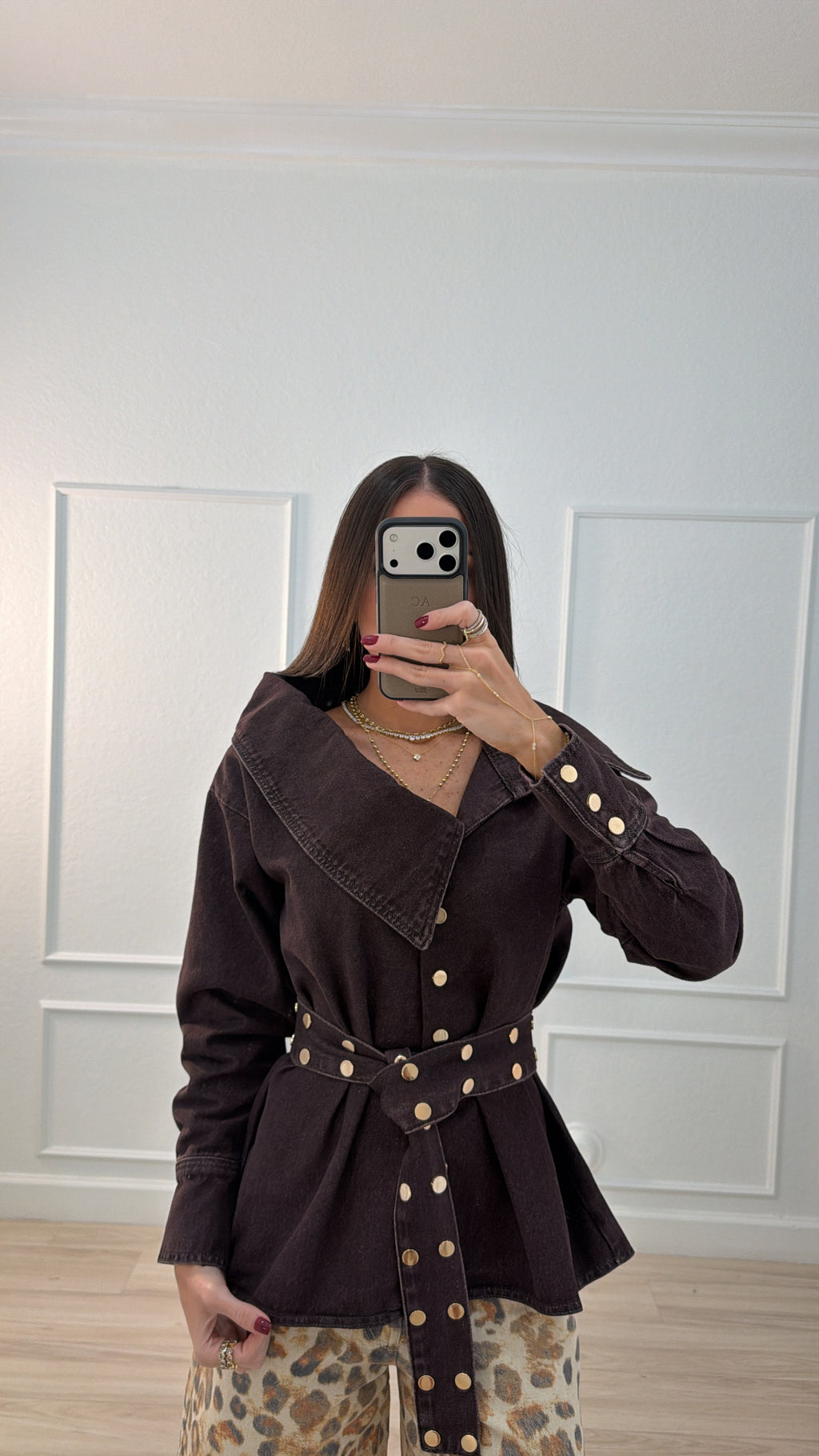 gold buttons top