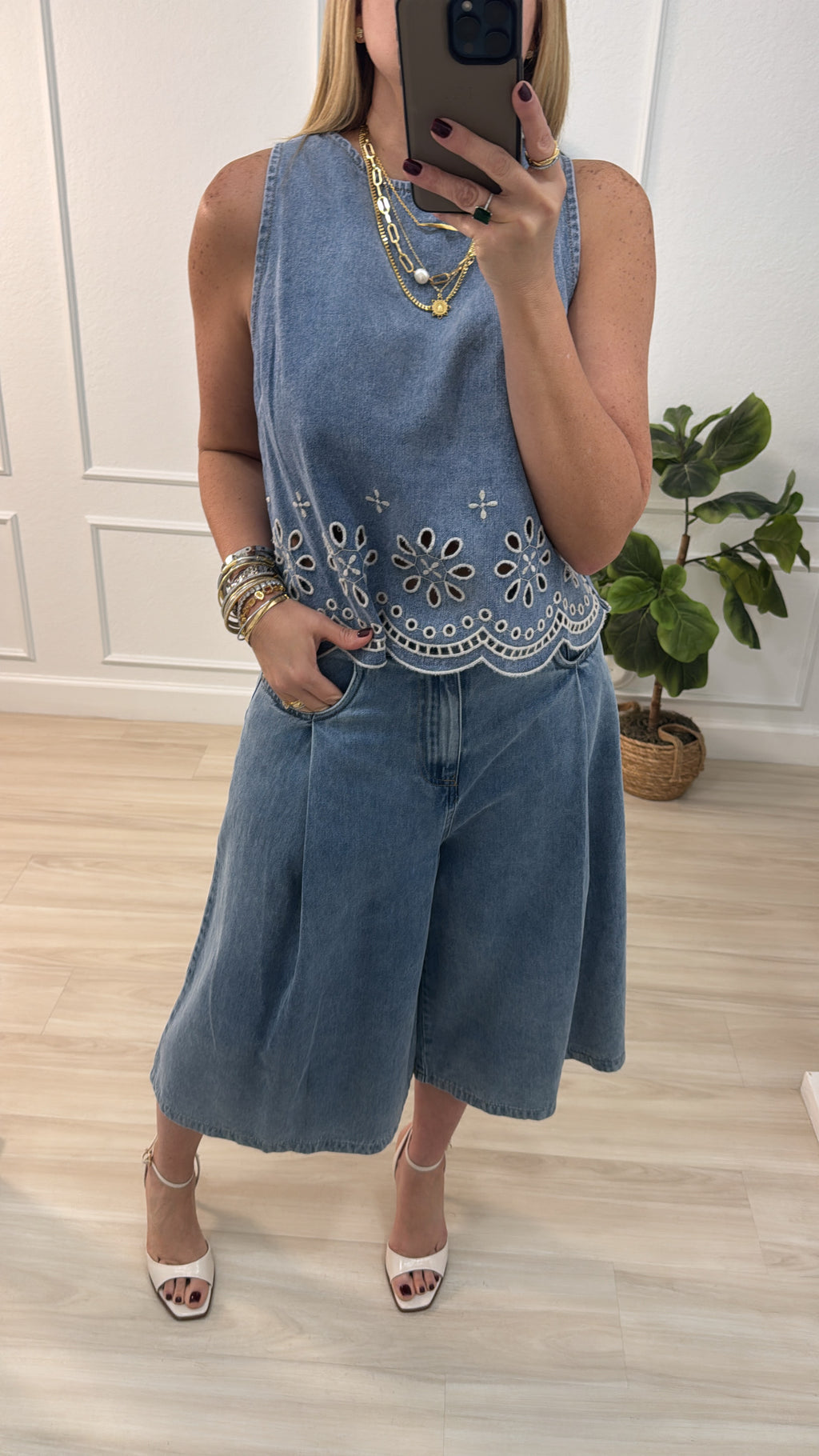 Embroidery/denim set