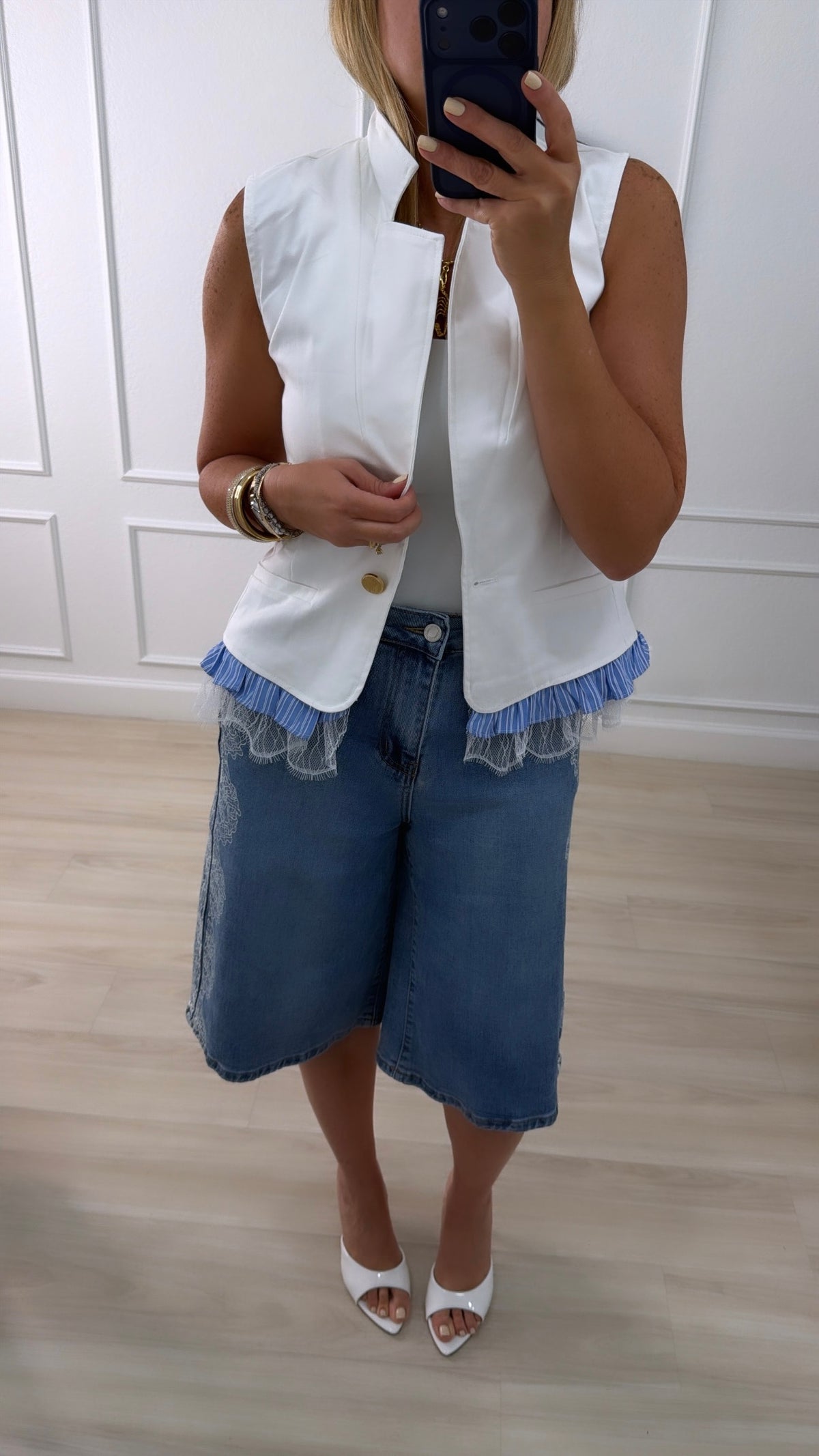 Lace/stretch vest