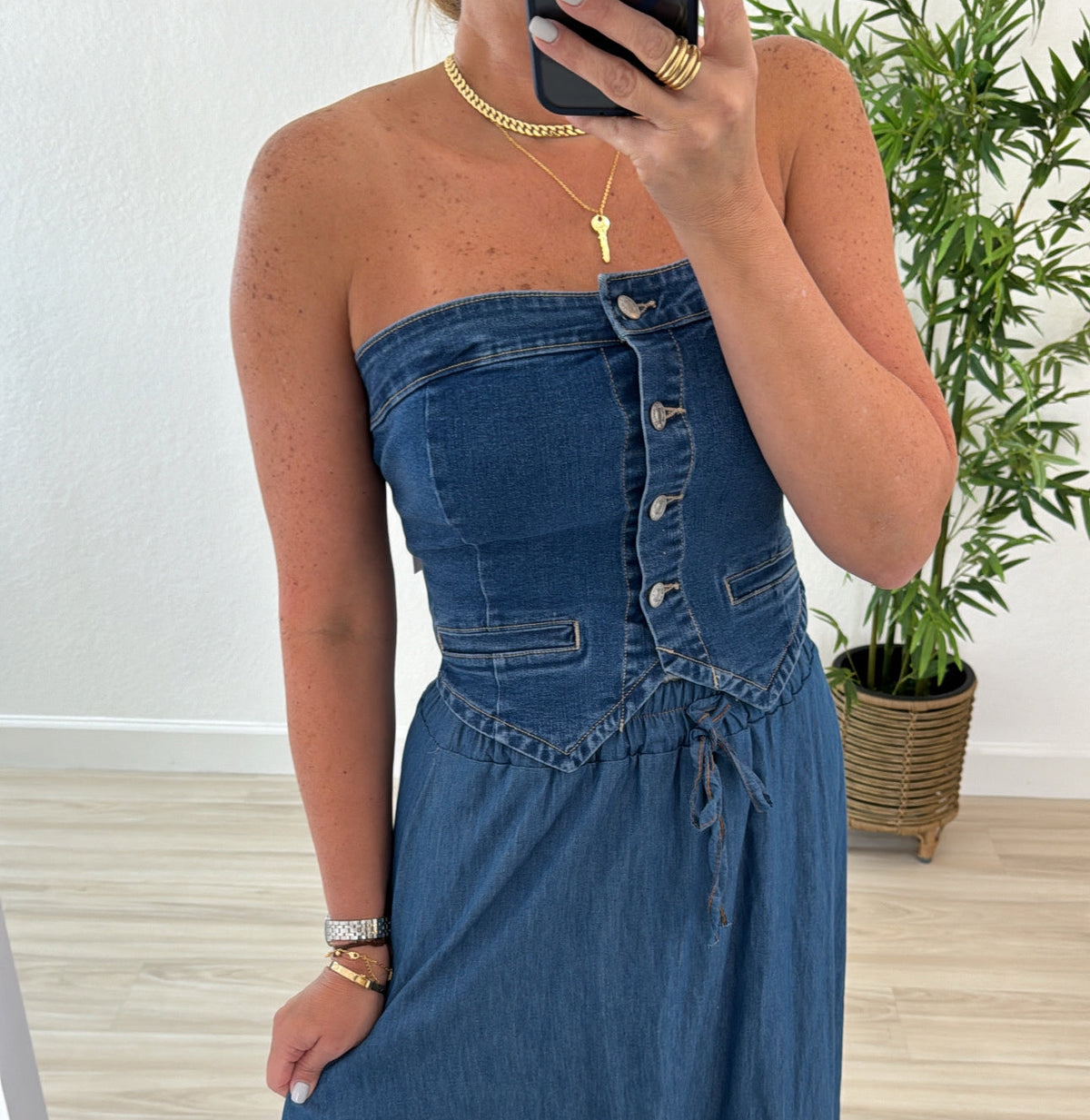 strapless top