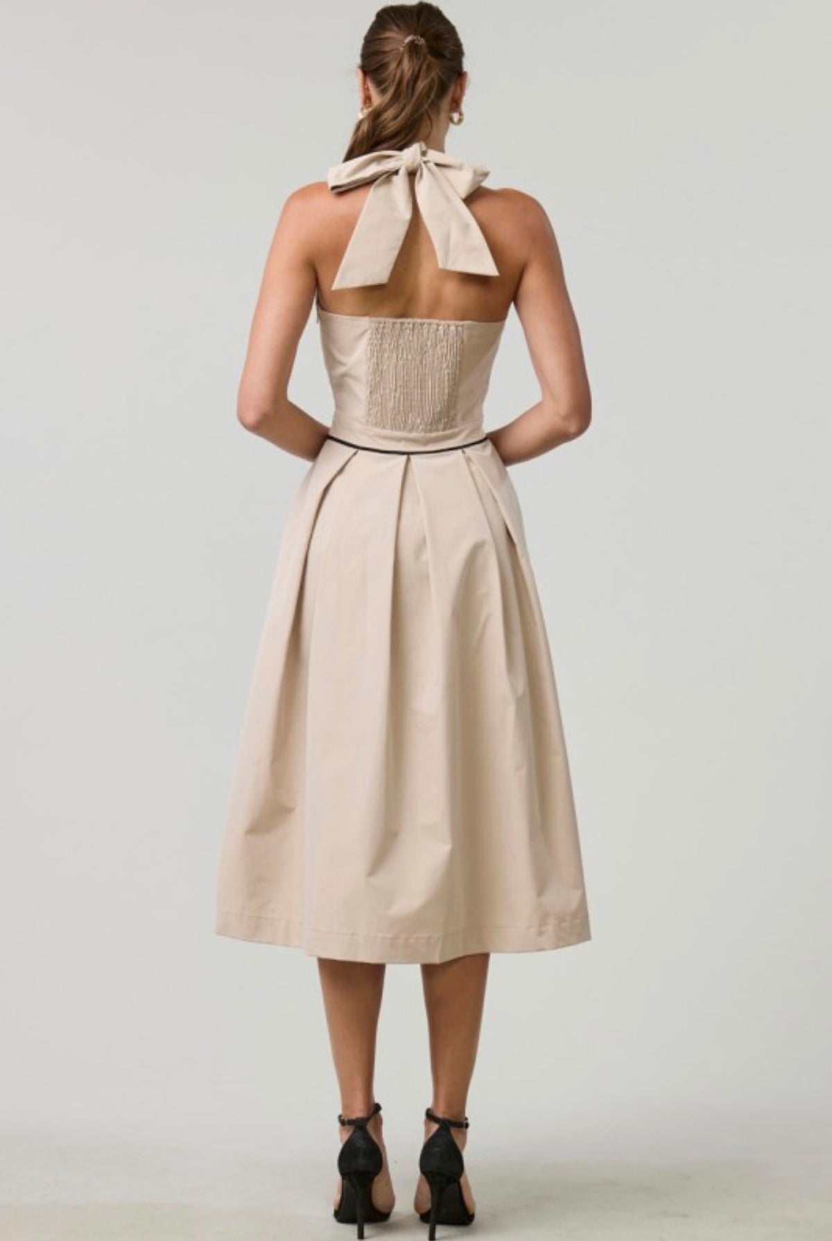 Contrast Piped Halter Vest
Midi Dress