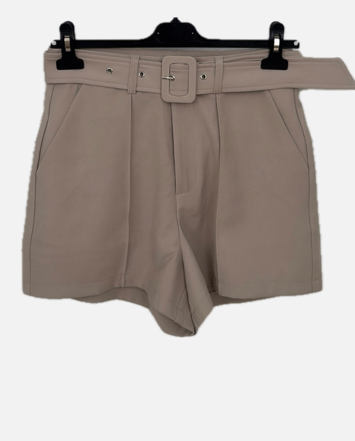 Beige short
