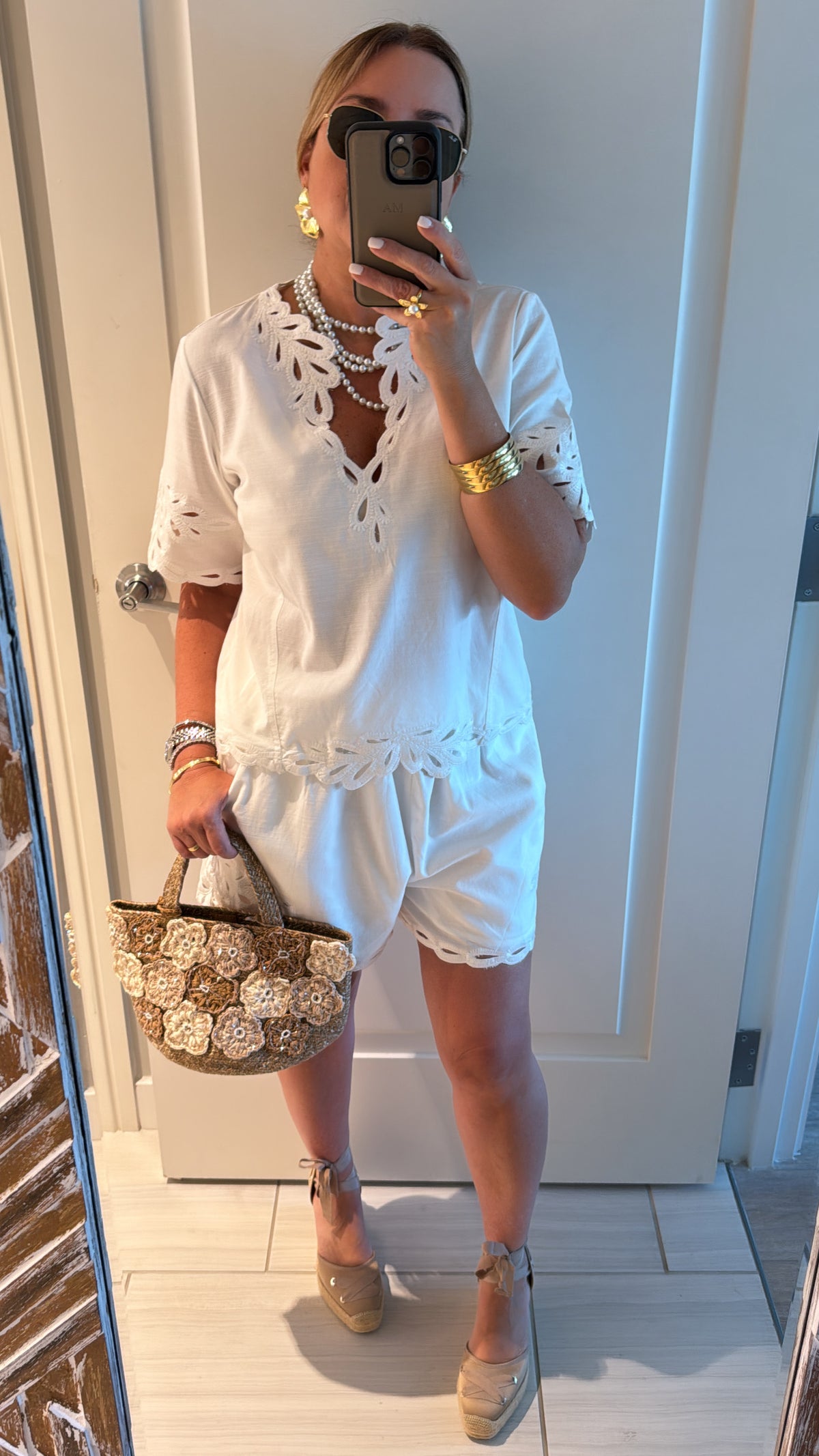 embroidered/white set