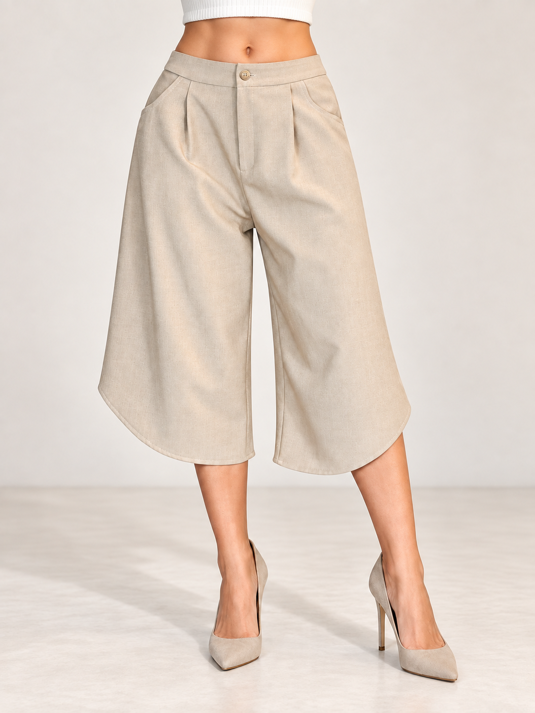 Pleated Wide-Leg Bermuda Shorts