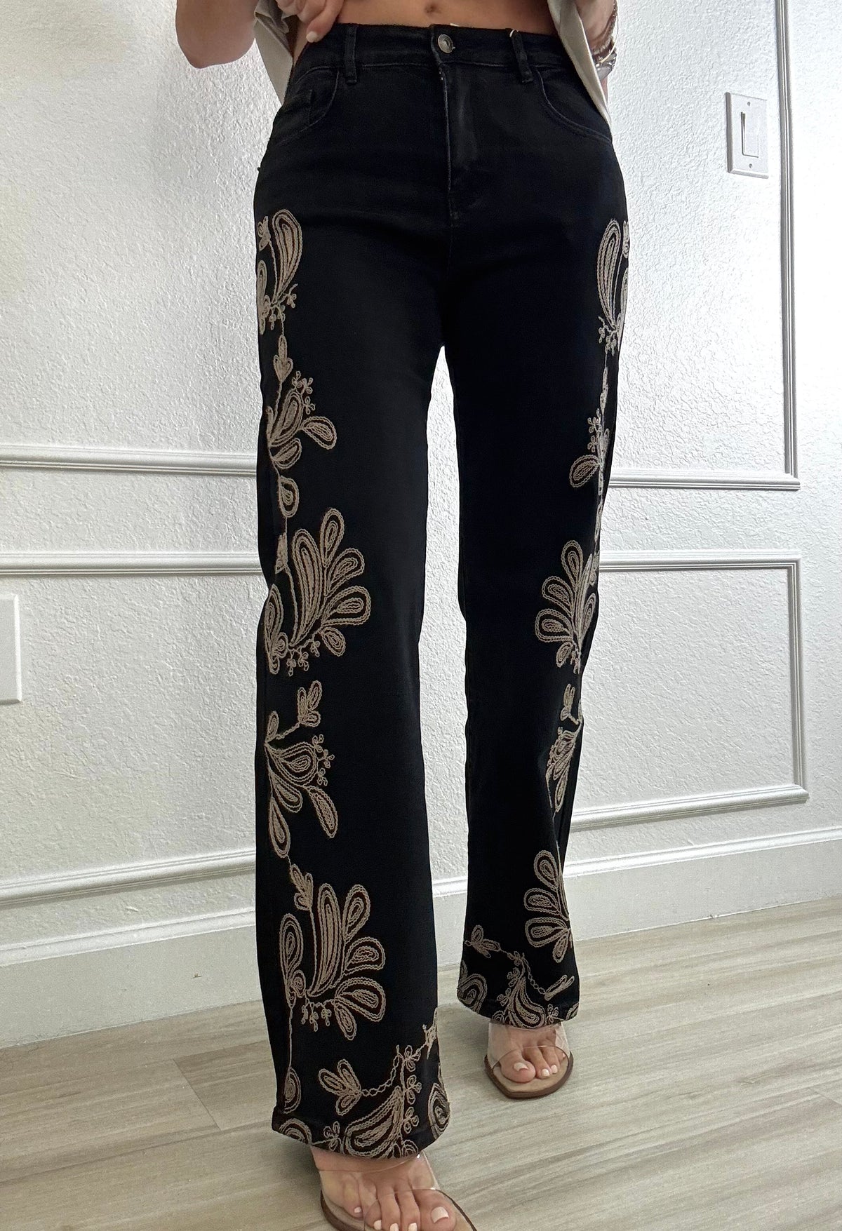 embroidered/stretch pants