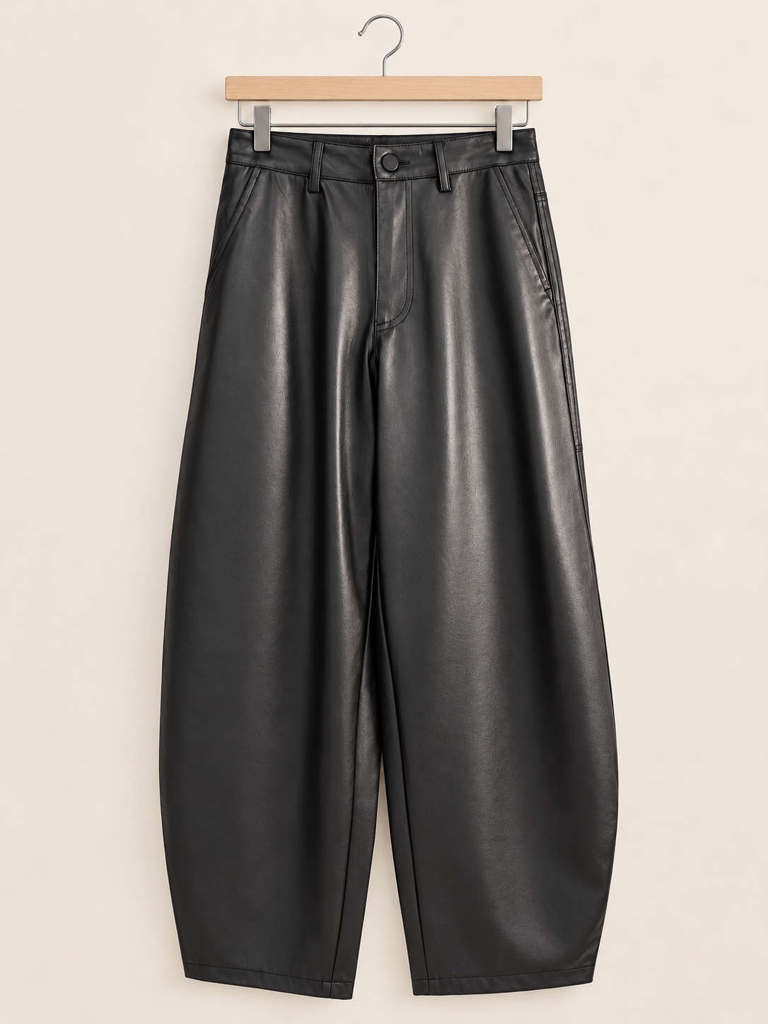 Black/leather barrel