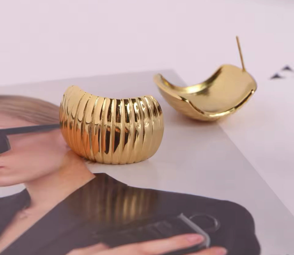 GG18 earrings