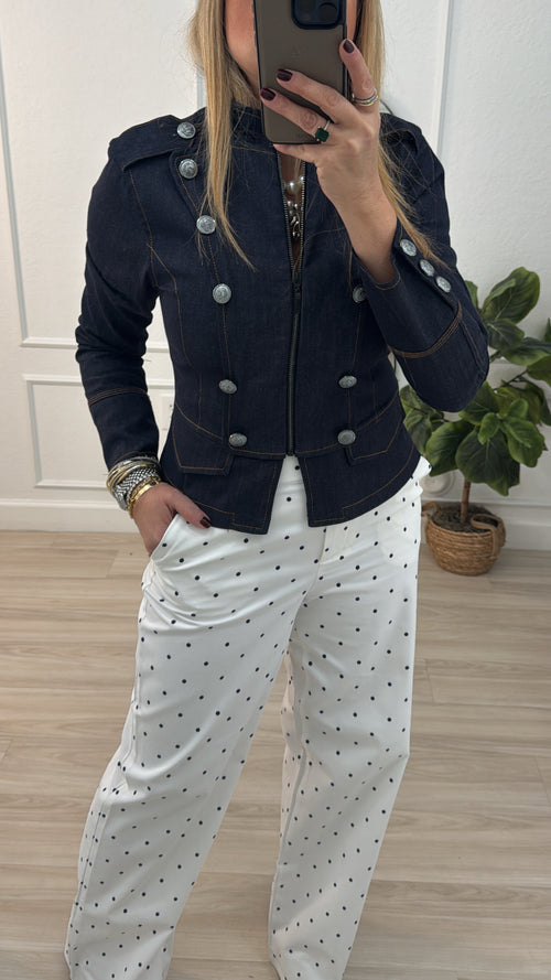 Buttons jacket
