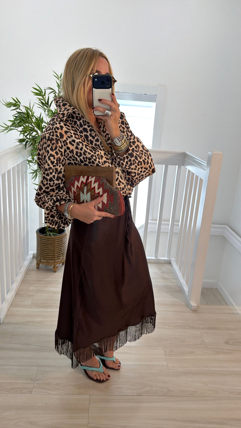 fringe/brown skirt