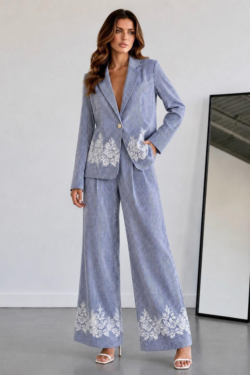 Lola set