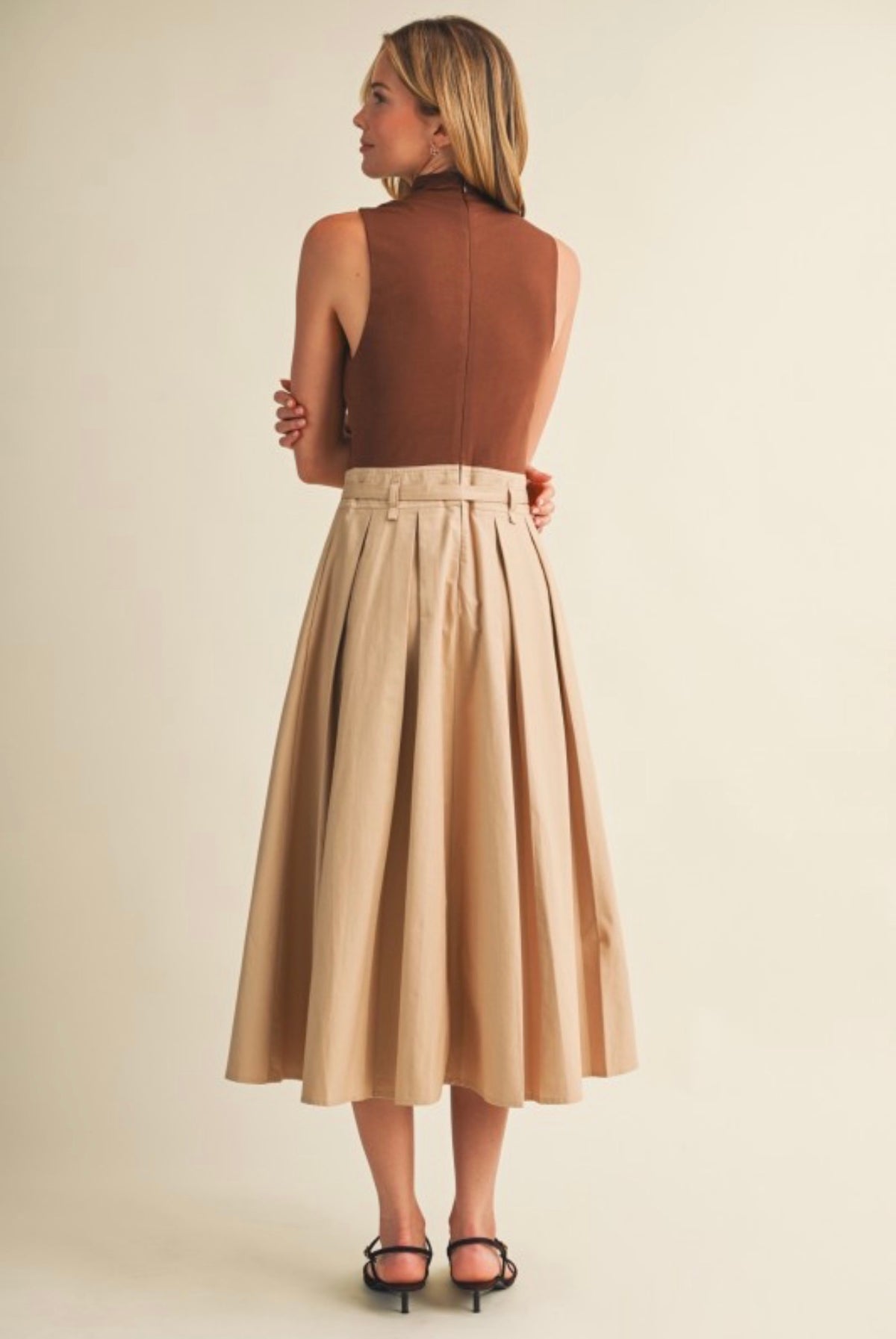 BELTED TWO-TONE PLEATED DRESS