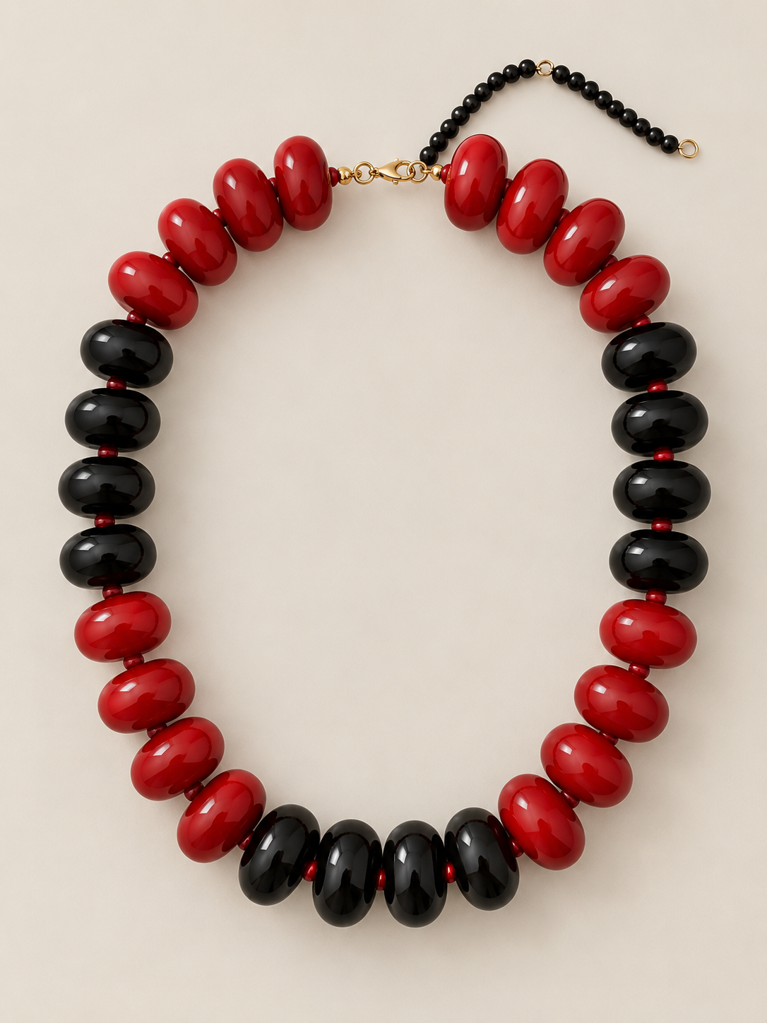 Brown/red necklace