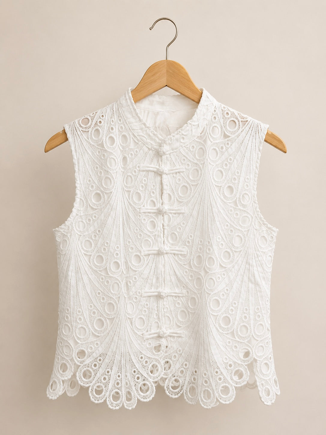 Torchon/white top