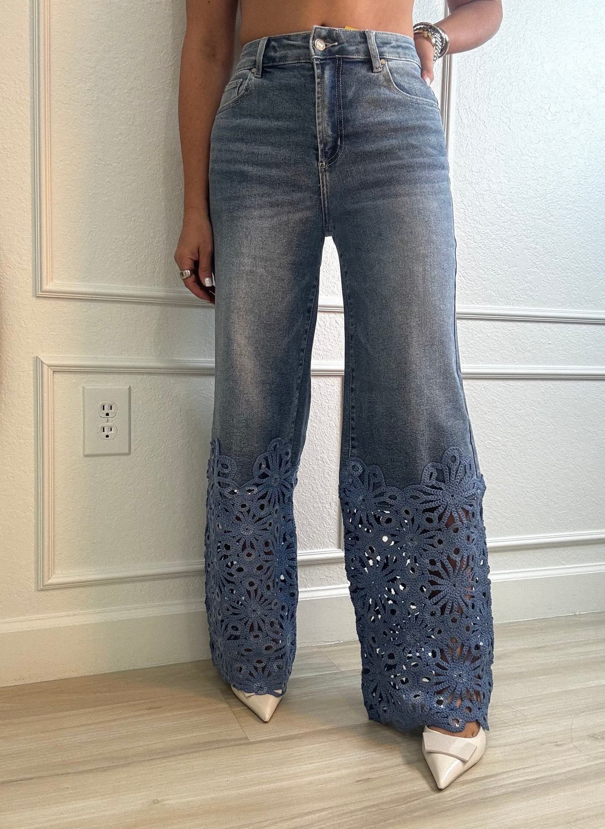 embroidery/sequins jeans