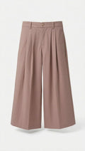Capri/beige pants
