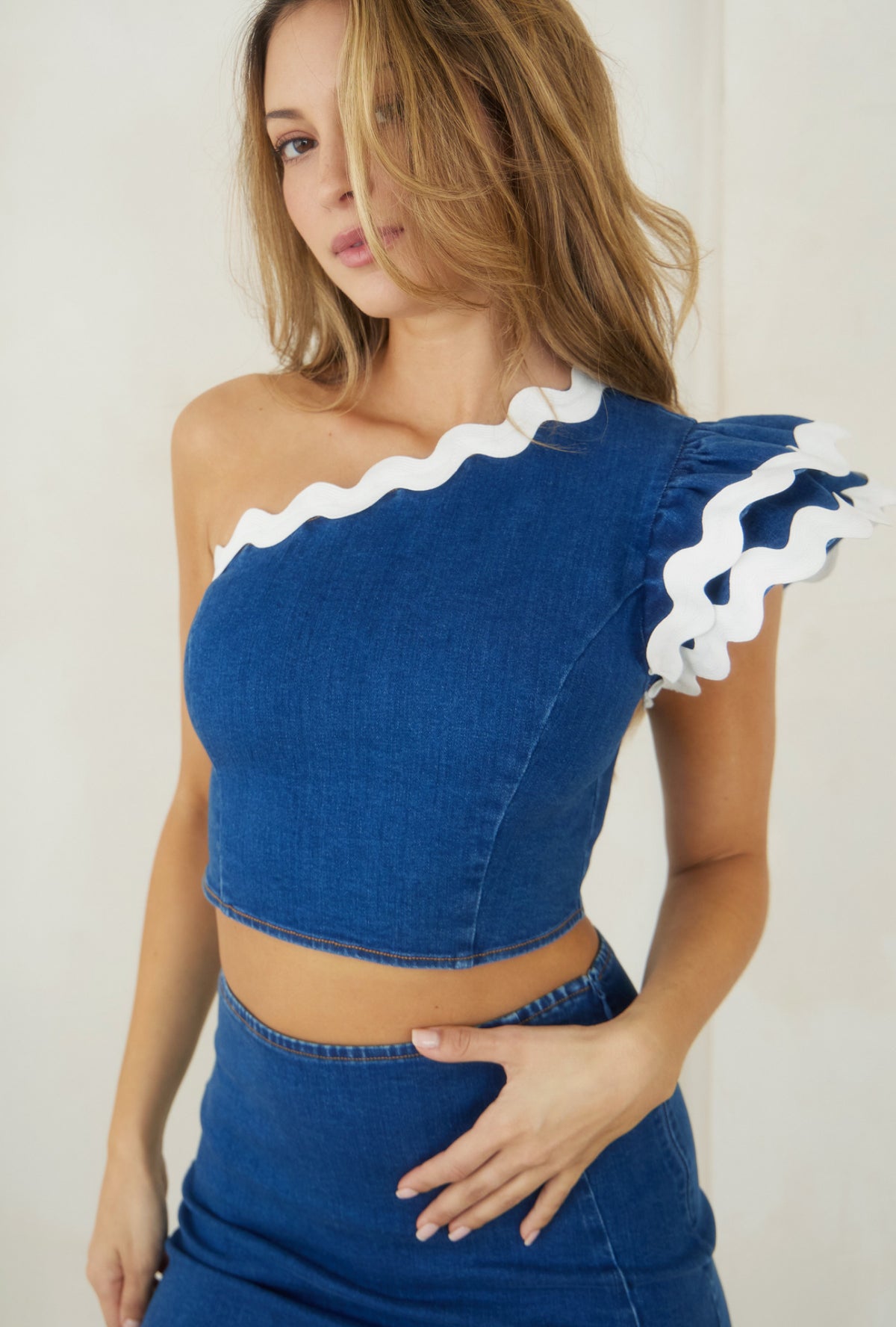Ada tops