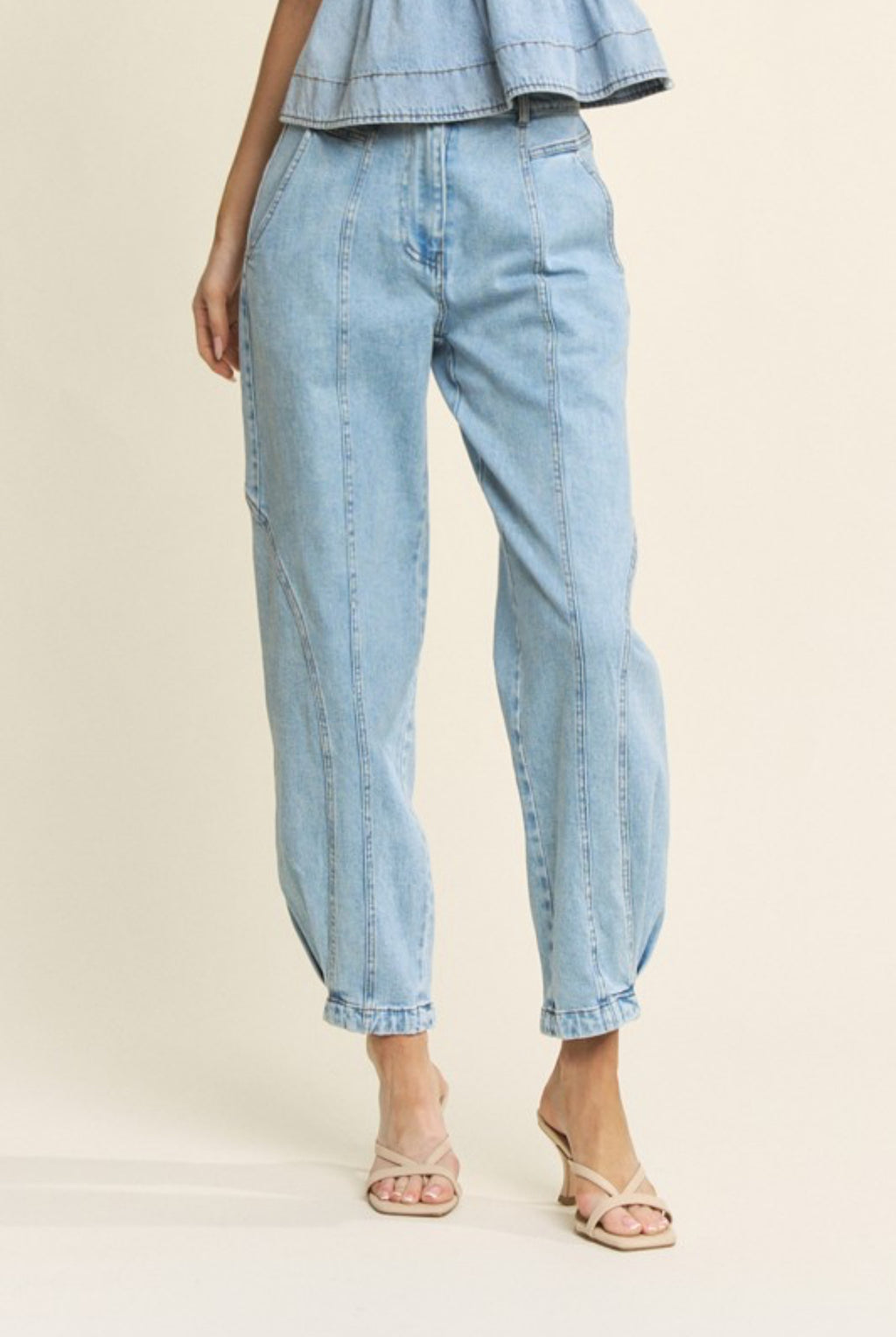 Barrel jeans