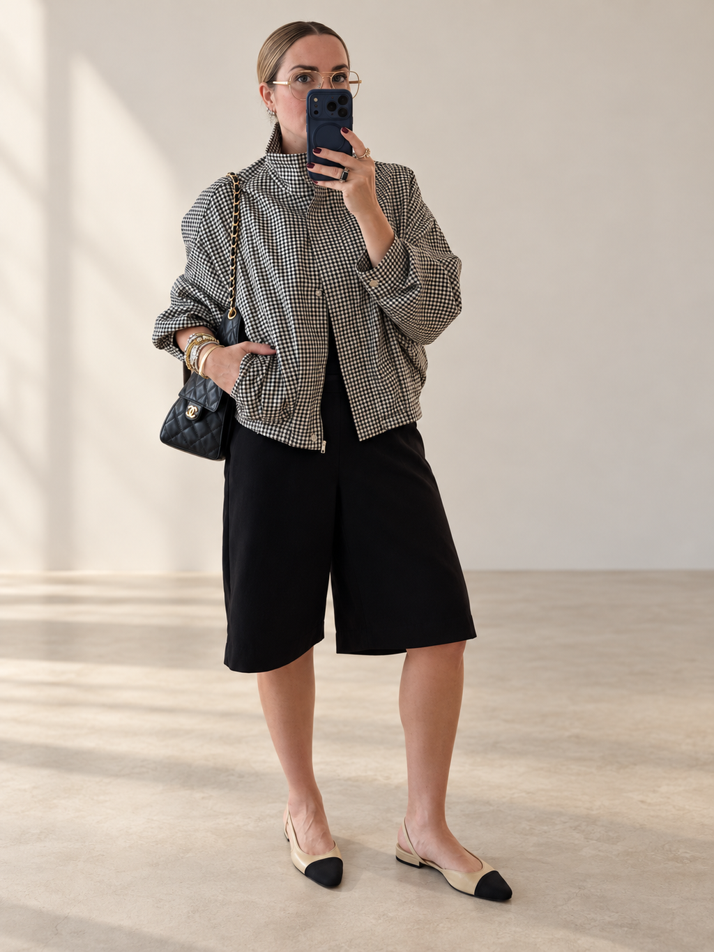 Black/stretch Bermuda
