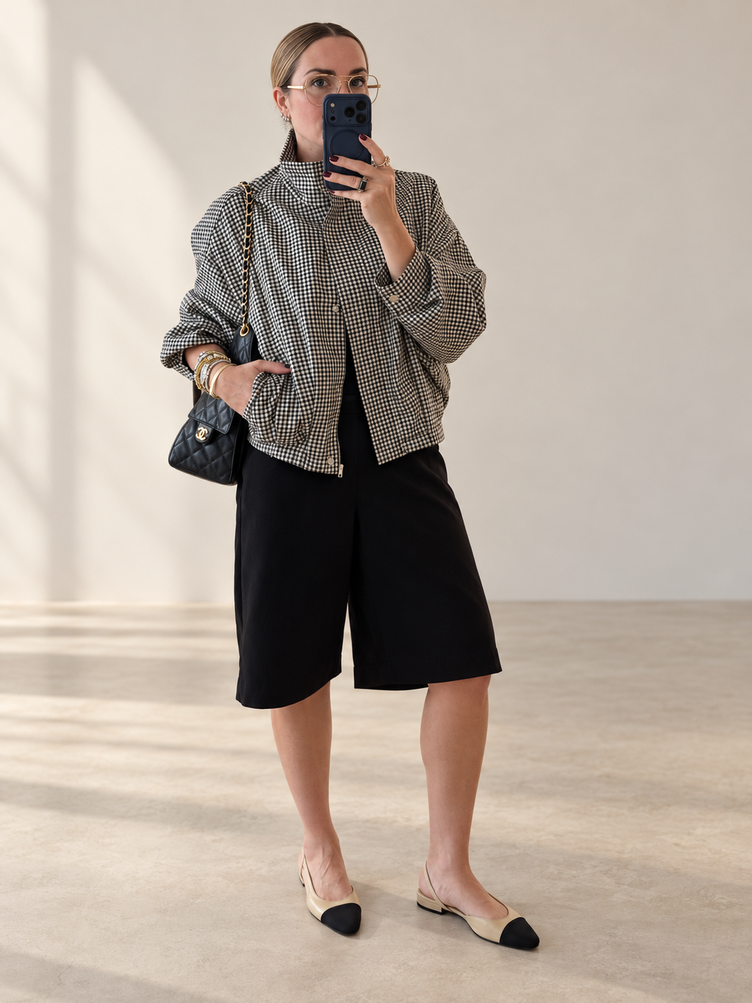 Black/stretch Bermuda