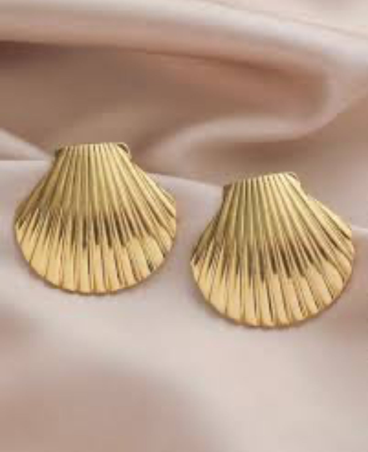 BB3 earrings