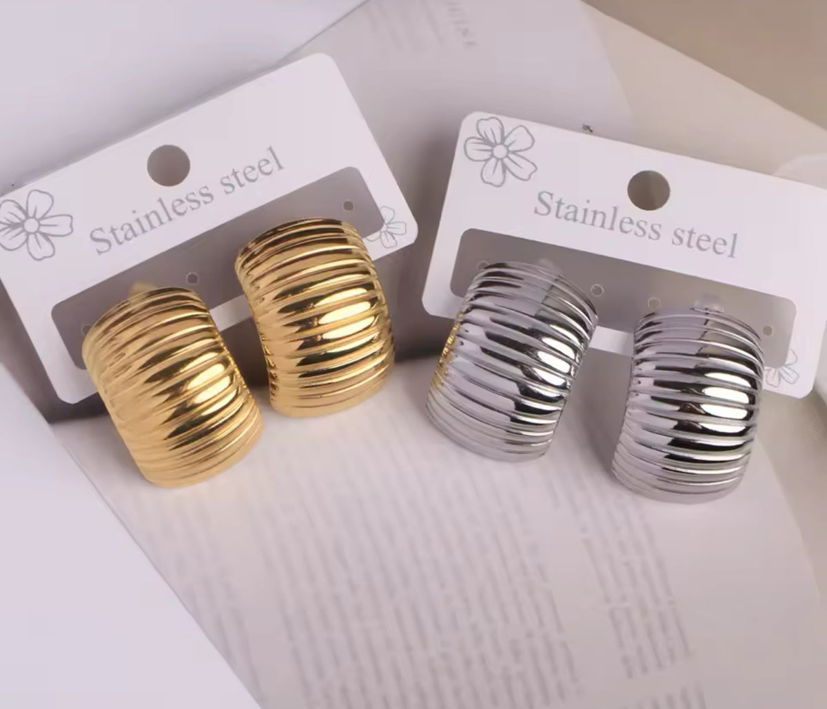 GG18 earrings