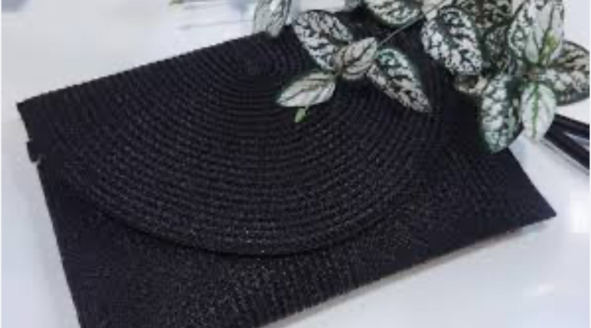 Clutch black