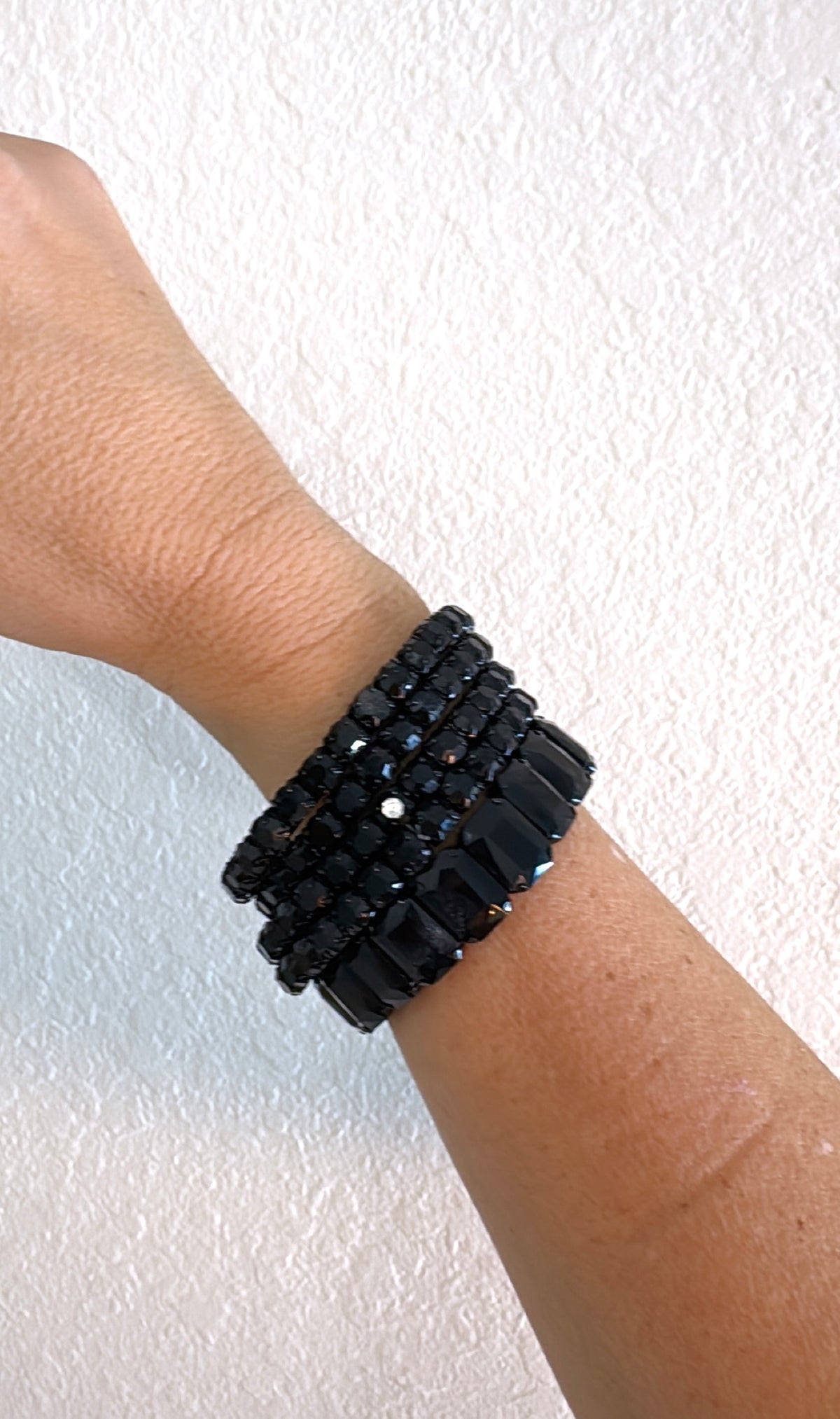 black elastic bracelets