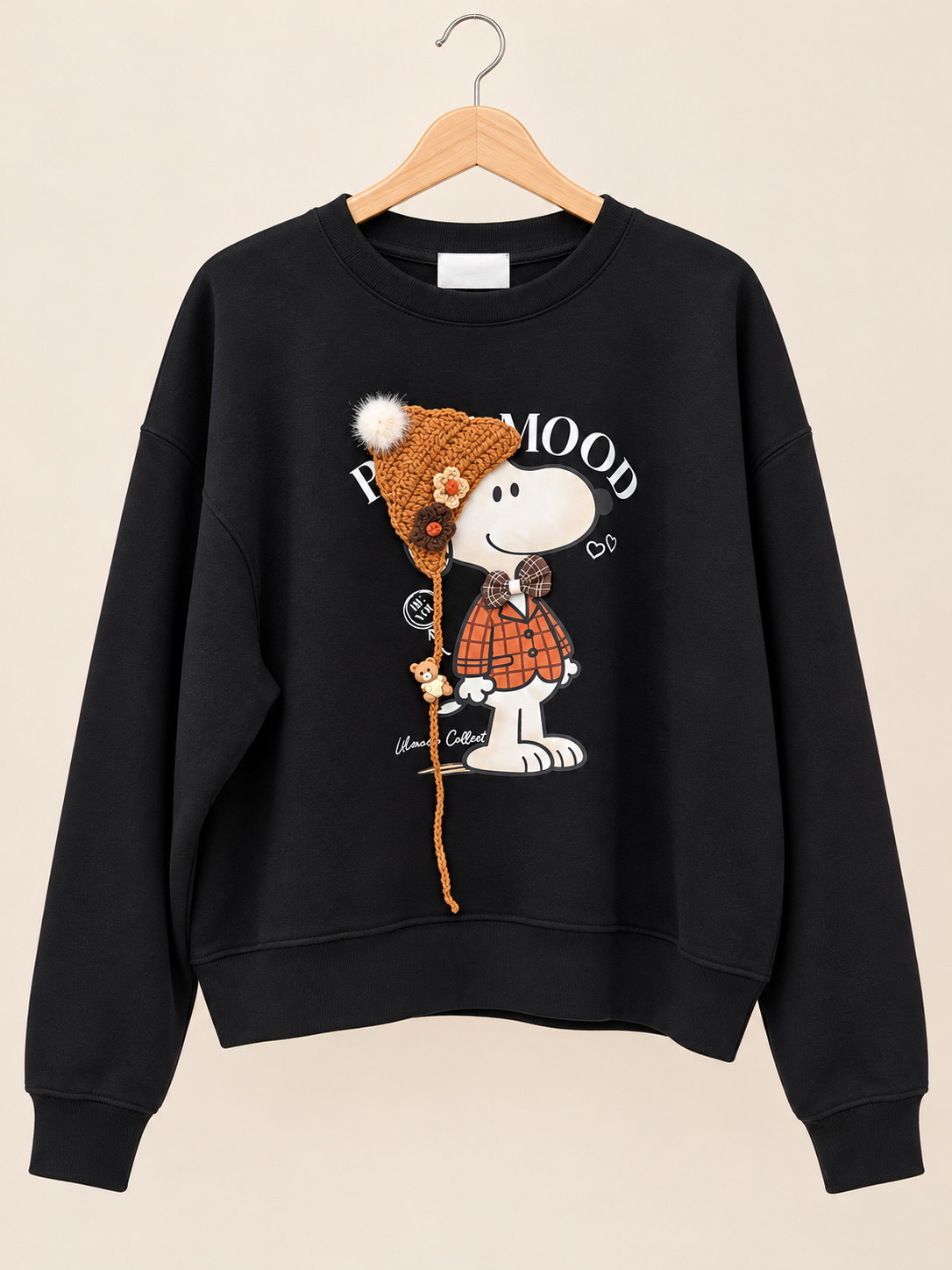 Black/snoopy sweater