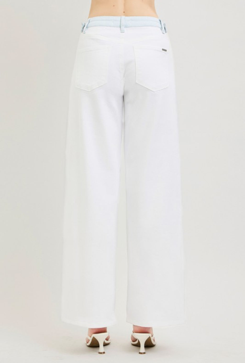 Stretch/white pants