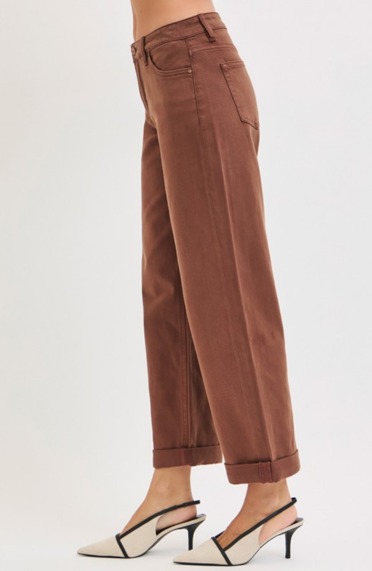 Brown/Baggy pants