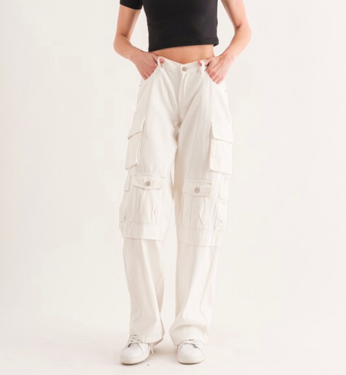 White cargo pant