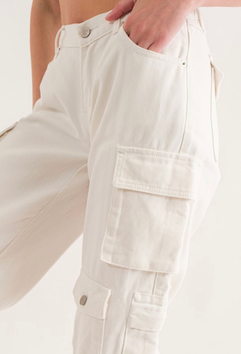 White cargo pant